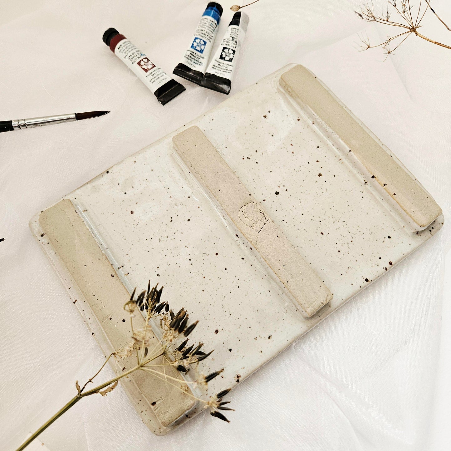 Ceramic palette Kanji set incl. brushholder