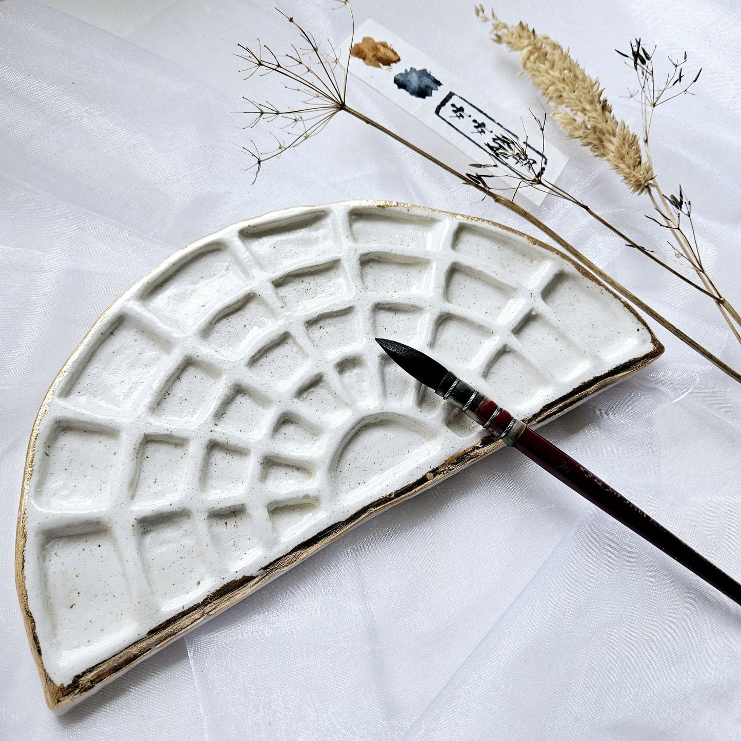 Half Moon Painting Palette