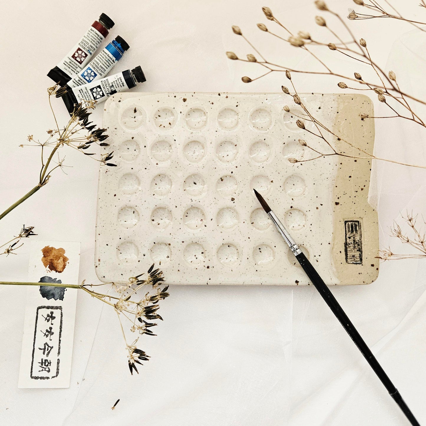 Ceramic palette Kanji set incl. brushholder